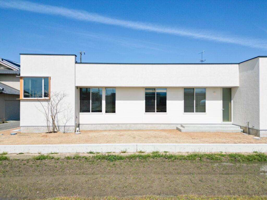 外観　白　施工事例